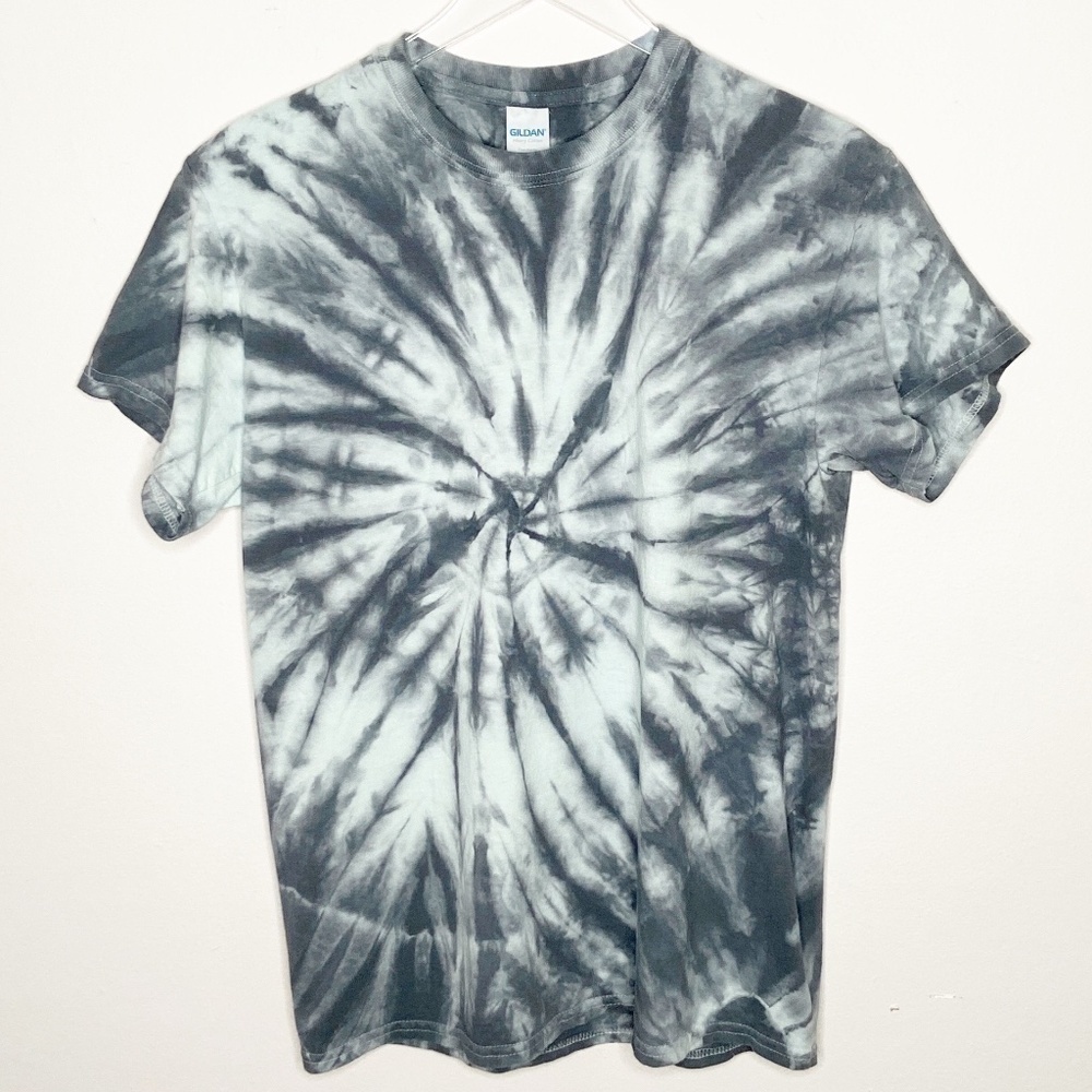 Upcycled Gray & White Tie Dye Tee